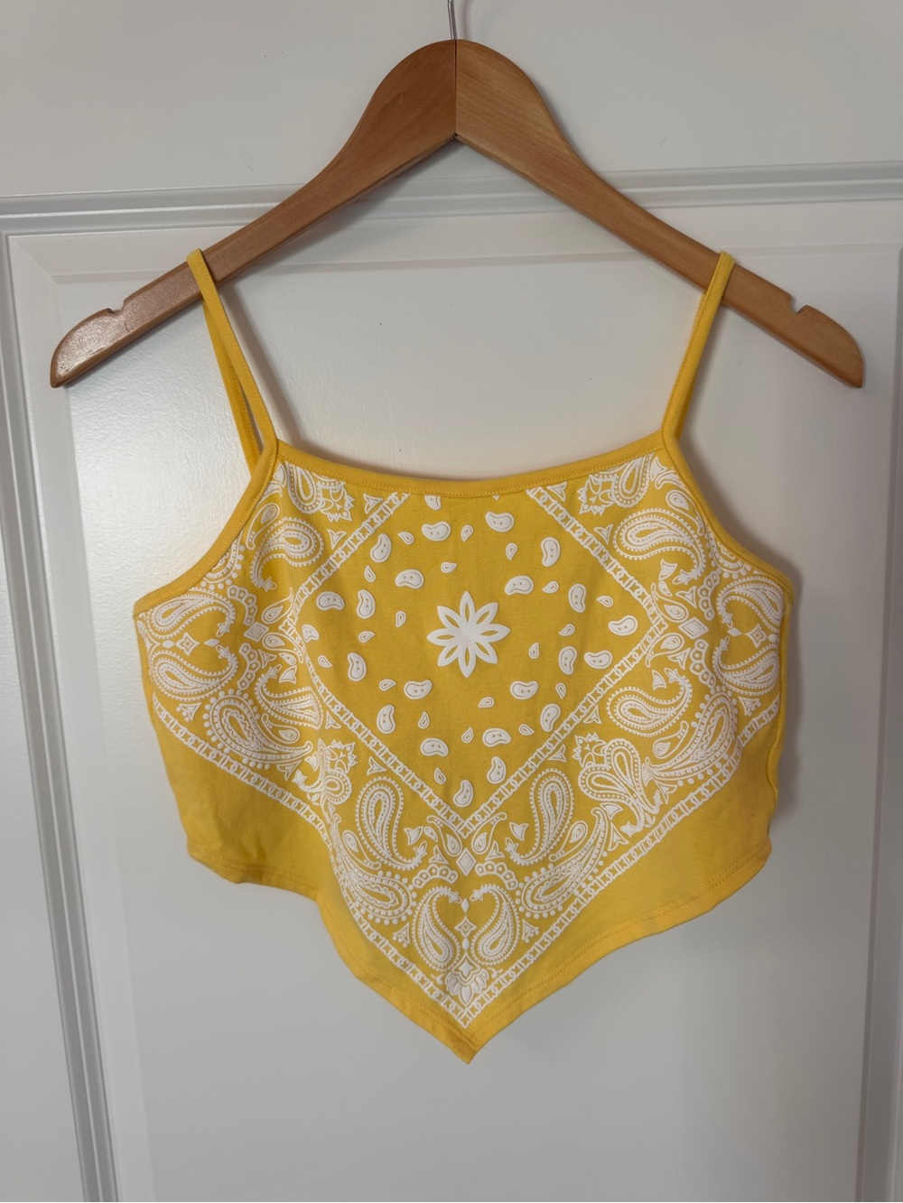 Design by Olivia Yellow Bandana-Print Spaghetti Strap Crop Top